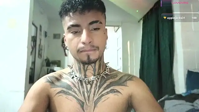 JuanCamiilo 66 online show from May 23, 2026, 2:10 am