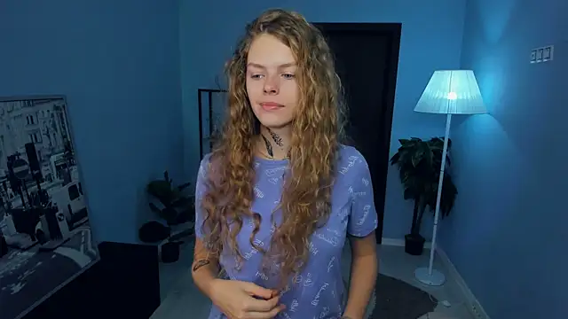 RayaNenlia online show from October 26, 2025, 5:08 am