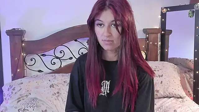 noemi foxxx online show from November 12, 2025, 2:32 pm