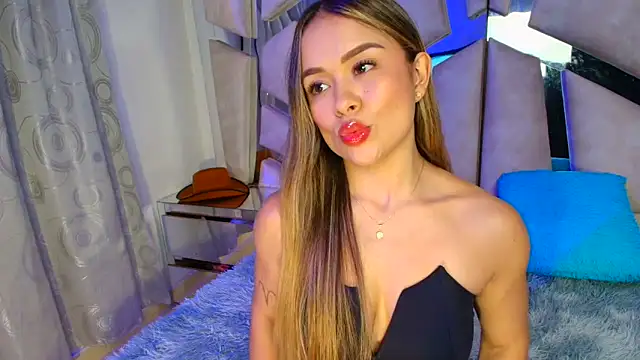 Natalyefoster online show from June 6, 2026, 6:13 pm