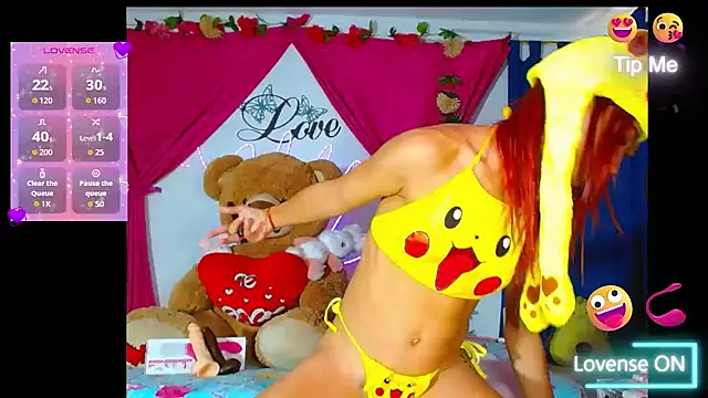 natashakissess online show from April 28, 2026, 3:38 pm