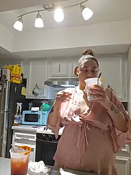 honeeyyy pot online show from February 8, 2026, 10:02 am