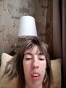 Unusual G online show from November 18, 2025, 6:28 am