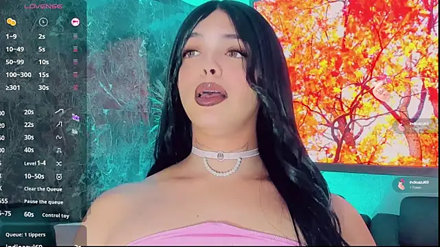 Emmaa Saenz  online show from October 11, 2025, 11:50 pm