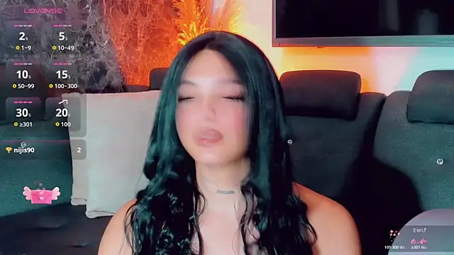 Snapshot of Emmaa_Saenz_ chatting on May 19, 2026, 1:56 am Emmaa Saenz online show from May 19, 2026, 1:56 am