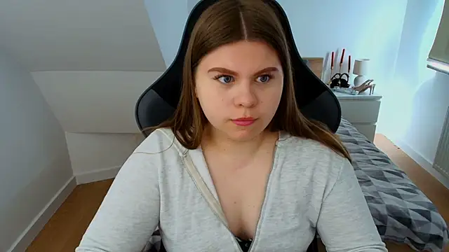 AbbyPleasure online show from May 17, 2026, 8:58 am