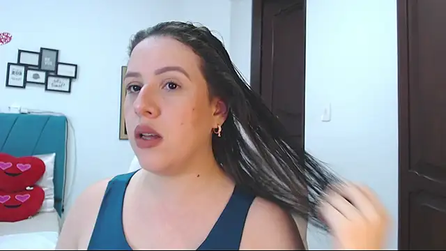 kamila lopez online show from March 20, 2025, 11:02 pm