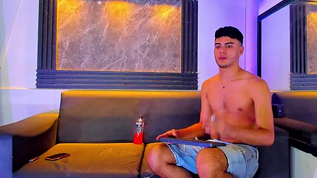 liam genner  online show from November 20, 2025, 9:04 pm