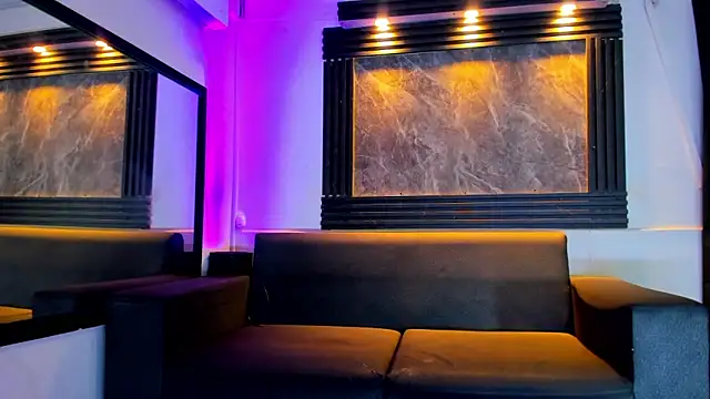 liam genner  online show from September 15, 2025, 8:09 pm