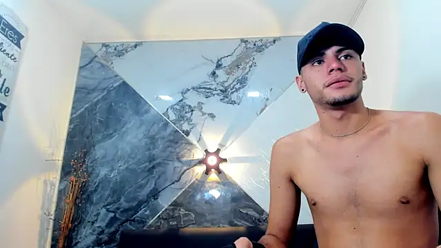 liam genner  online show from March 10, 2025, 1:56 am