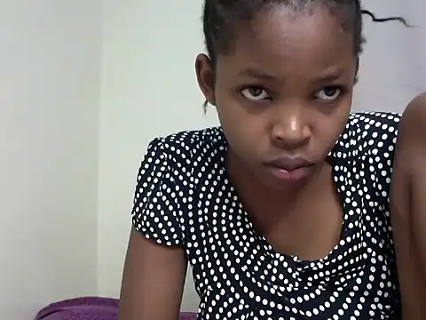 queen-sasha online show from June 23, 2026, 9:02 pm