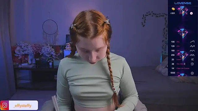 Snapshot of CallMeEffy1 chatting on November 6, 2025, 7:29 pm CallMeEffy1 online show from November 6, 2025, 7:29 pm