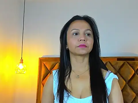 candysmitxxx online show from July 6, 2026, 6:43 pm