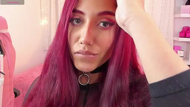 veronicaxx69 online show from September 25, 2025, 4:18 am