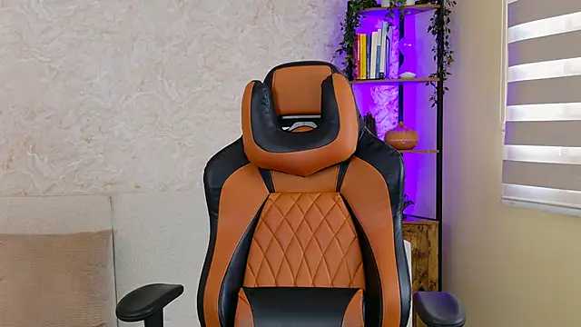 AdanReilly online show from January 27, 2025, 7:56 pm