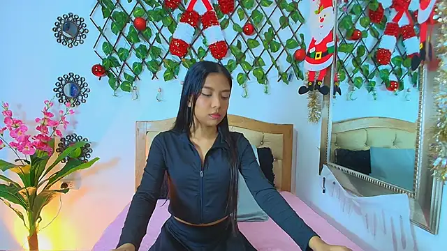 kinkysweet   online show from December 5, 2025, 1:43 pm