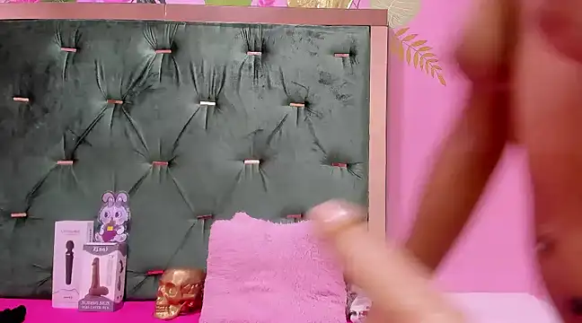 Hellen  4master online show from February 28, 2025, 5:37 pm