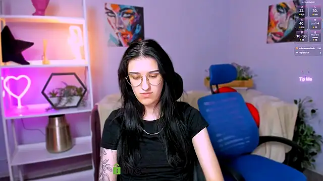 scarlet mooore online show from March 17, 2025, 11:35 pm