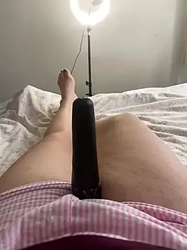 Ceyceys online show from March 13, 2025, 9:32 am