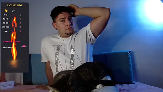 Snapshot of dap_XOXO chatting on January 14, 2025, 11:37 pm dap XOXO online show from January 14, 2025, 11:37 pm