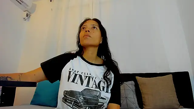 lexyfyre online show from April 23, 2026, 11:27 am
