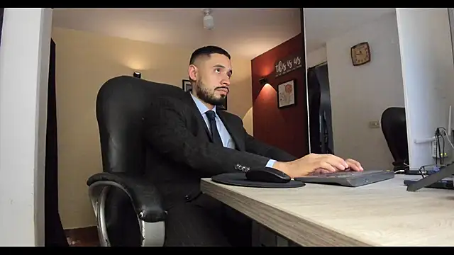 Snapshot of thesexlawyer1 chatting on January 6, 2026, 2:48 am thesexlawyer1 online show from January 6, 2026, 2:48 am