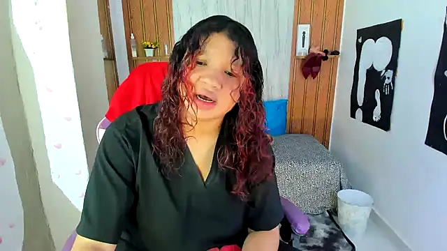 Emily Coper18 online show from July 6, 2026, 1:51 pm