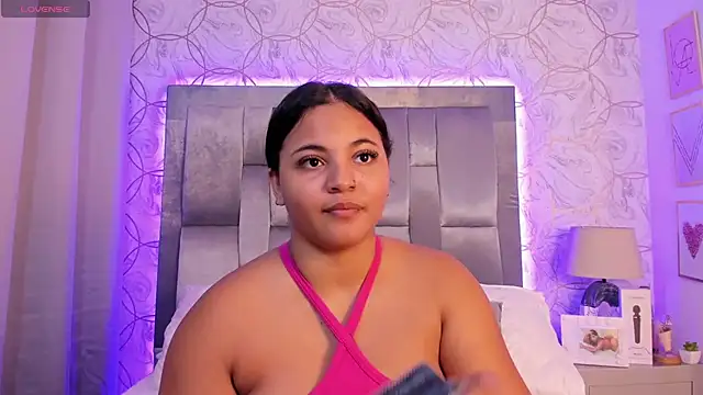 EmmaWeest online show from December 11, 2024, 9:23 pm