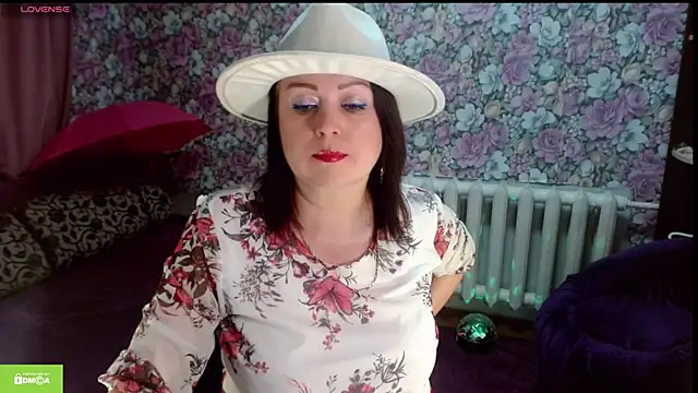 Julia-ru online show from May 27, 2026, 8:27 pm
