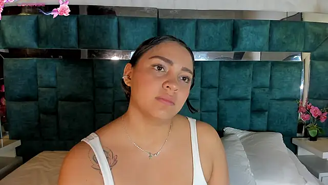 Abril Gomez06 online show from April 28, 2026, 2:27 am