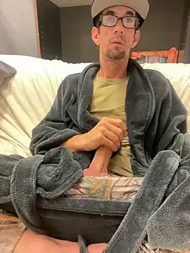 joeiandola online show from December 1, 2025, 6:03 am