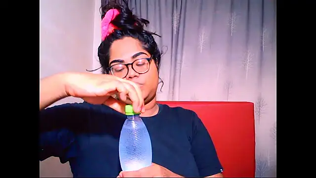 Indian Lola00 online show from October 13, 2025, 5:58 pm