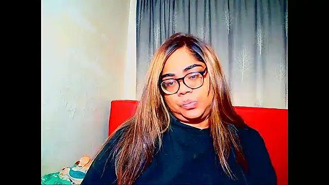 Indian Lola00 online show from May 15, 2026, 9:46 pm