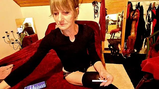 Snapshot of Hot_Colettte chatting on April 7, 2026, 10:22 pm Hot Colettte online show from April 7, 2026, 10:22 pm