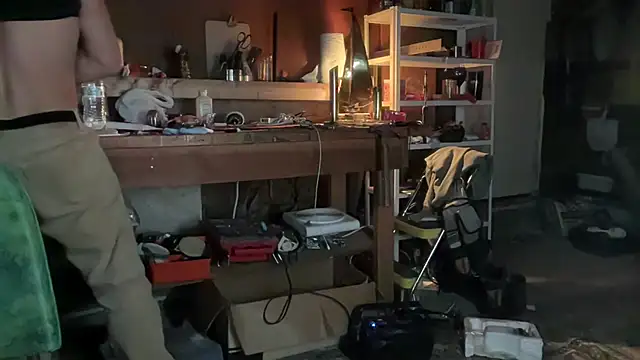 Snapshot of CowboyZuhly chatting on March 26, 2026, 5:17 am CowboyZuhly online show from March 26, 2026, 5:17 am