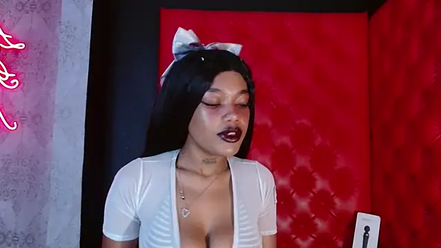 CrystalBrooke3x online show from November 3, 2025, 7:50 pm