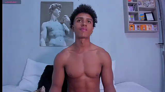 MagnusKing  online show from November 10, 2025, 4:06 am