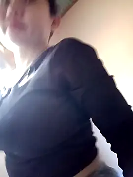 Ana love2000 online show from September 15, 2025, 4:35 am