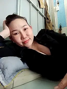 Ana love2000 online show from October 15, 2025, 4:44 am