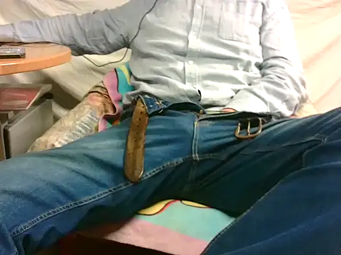 Giulio35 Pika online show from December 21, 2025, 4:14 am