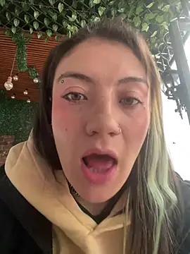 Snapshot of Broklinwhite_ chatting on July 17, 2026, 1:08 pm Broklinwhite online show from July 17, 2026, 1:08 pm