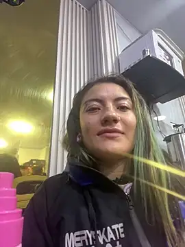 Snapshot of Broklinwhite_ chatting on June 28, 2026, 1:50 pm Broklinwhite online show from June 28, 2026, 1:50 pm