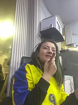 Snapshot of Broklinwhite_ chatting on June 27, 2026, 1:17 pm Broklinwhite online show from June 27, 2026, 1:17 pm