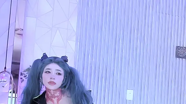 zephirahabney online show from October 19, 2025, 2:53 pm