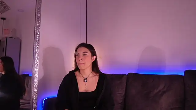 Isabella francoo online show from June 13, 2026, 11:52 am