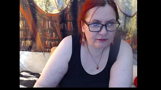 Snapshot of PlayfullMature chatting on June 4, 2026, 2:22 pm PlayfullMature online show from June 4, 2026, 2:22 pm