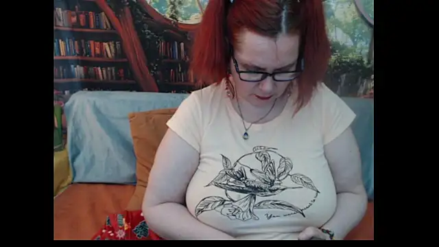 Snapshot of PlayfullMature chatting on June 8, 2026, 3:01 pm PlayfullMature online show from June 8, 2026, 3:01 pm