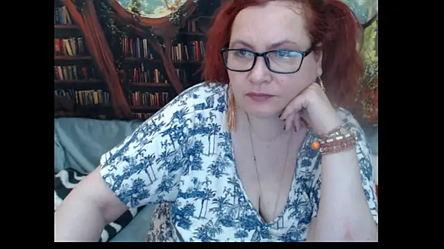Snapshot of PlayfullMature chatting on June 2, 2026, 7:41 am PlayfullMature online show from June 2, 2026, 7:41 am