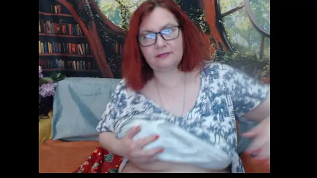 Snapshot of PlayfullMature chatting on June 13, 2026, 5:22 pm PlayfullMature online show from June 13, 2026, 5:22 pm