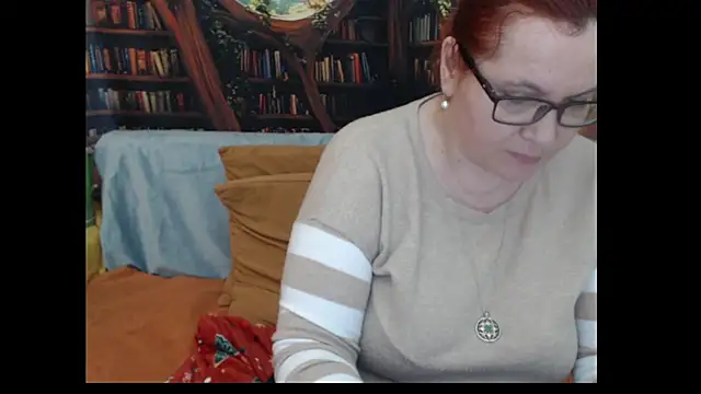 PlayfullMature online show from June 25, 2026, 4:43 am